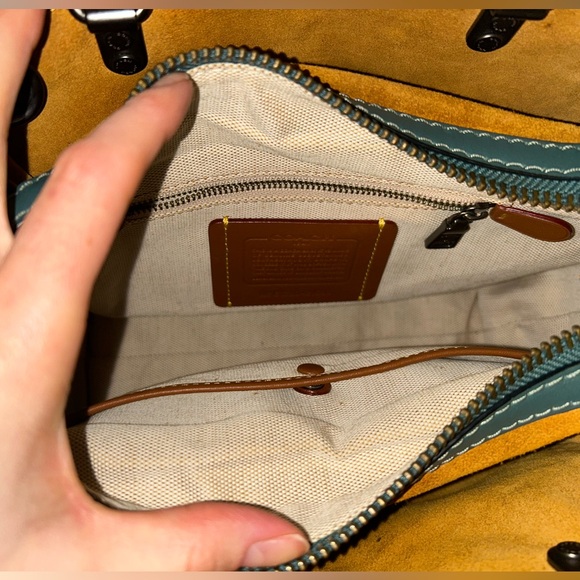 Coach Prairie Rivets Rogue 25 - Picture 8 of 9